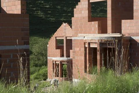 The shell construction of a new build single family house shell constructi... Stock Photos