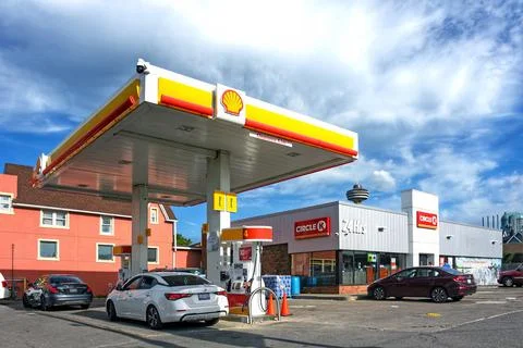 Shell gas station with Circle K store in Canada Stock Photos