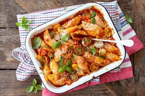 Shell pasata with tomato sauce Stock Photos