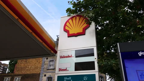 A Shell petrol station logo sign, London Whitechapel branch. Stock Footage 161562680