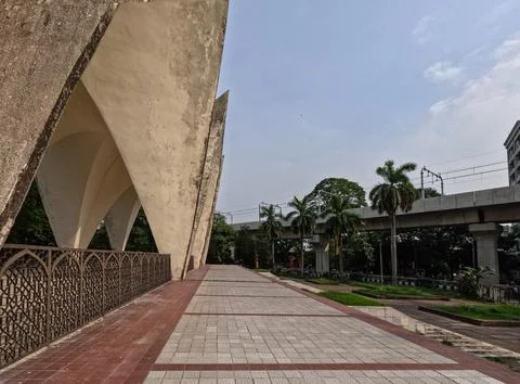 Shell structure of Mausoleum of three leaders at Shahbag Dhaka University are Foto stock