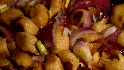 Shells pasta with red onion Видео 302215907