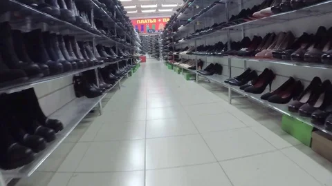 Shelves of a Shoe store Video stock 81098048