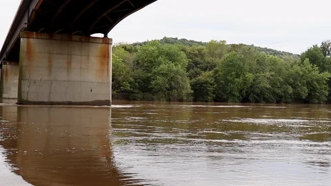 Shenandoah river flowing under bridge Video stock 97581174