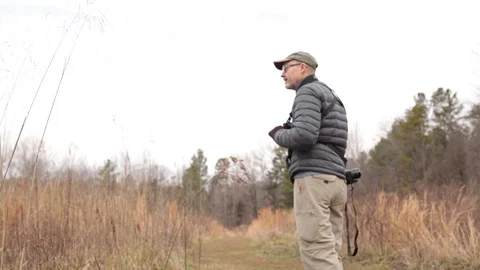 Shh sound 動画素材 104975562