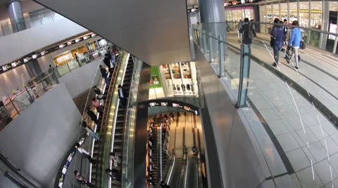 Shibuya Hikarie Tower escalator time lapse Video stock 25603353
