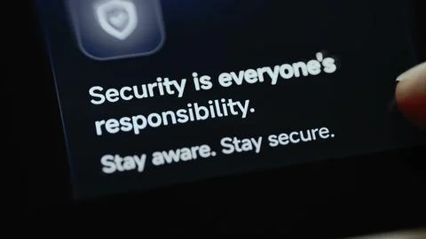 Shield icon accompanies a reminder that security is everyone's 库存照片