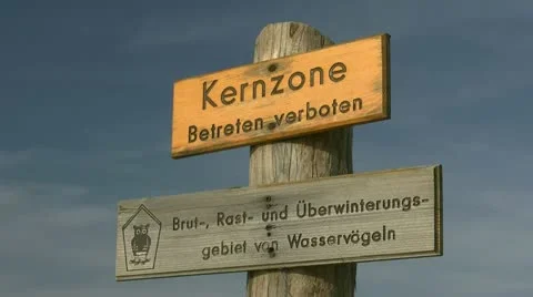 Shield KERNZONE - DO NOT ENTER in National Park - Baltic Sea, Germany Stockbeeldmateriaal 12554798