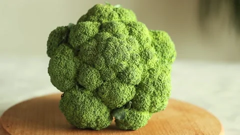 Shift focus on broccoli. Stock Footage 137097970