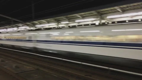 Shinkansen Bullet trains passing through station 库存影片 149383225