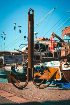 Ship Anchor at Seashore Foto stock