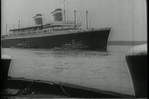 Ship arriving in port Video stock 11348541