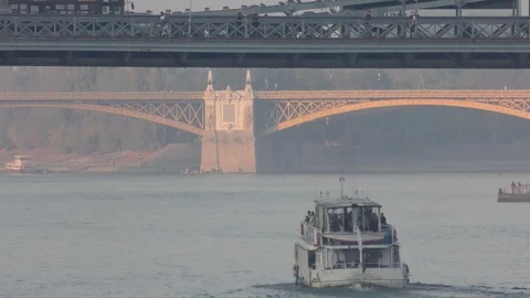 A ship cruises on the Danube river Vídeo Stock 119064649