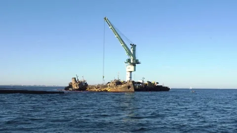 Ship "Delphi"  Black Sea   beach "Dolphin". Ukraine, Odessa September 07, 2020. Vidéo 139747994
