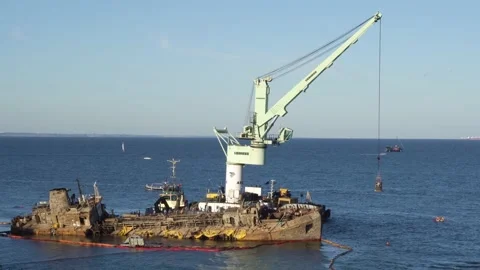 Ship "Delphi"  Black Sea   beach "Dolphin". Ukraine, Odessa September 07, 2020. Vidéo 139748306