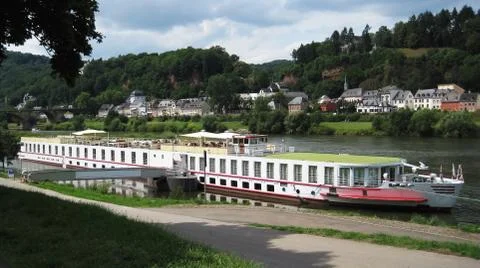 Ship in dock Stock-Fotos