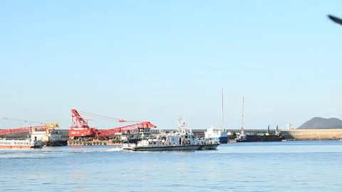 Ship floating in the sea Video stock 310919668