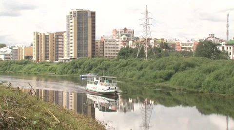 The ship floats on the river. Stock-Footage 53368198
