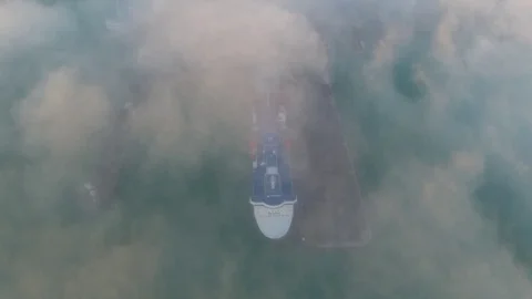 A ship in the fog Stock-Footage 89929935