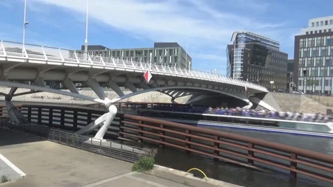 A ship going under the bridge Stock Footage 91504620