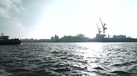 Ship in Hamburg 動画素材 43855779