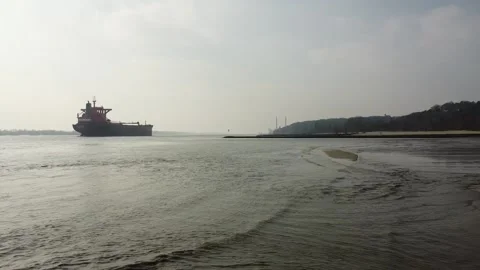 Ship in the hamburg harbor Stock Footage 157484441