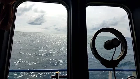 Ship heading To the island 動画素材 167861982