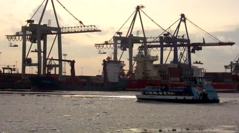 Ship on icy Elbe in front of docks, Hamburg Stock Footage 40678405