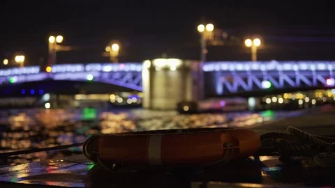 From the ship to the lights of the evening city 库存影片 80095399