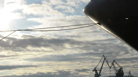 Ship liner mooring Stock-Footage 44500458