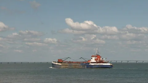 Ship navigating in port Video stock 134726