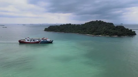 Ship Passing the Island Video stock 148304852