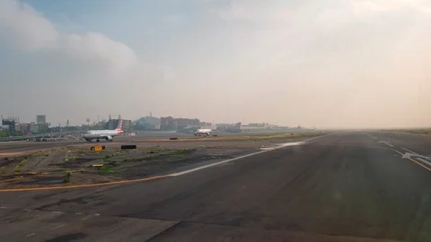 Ship on Runway.4K 動画素材 95480542