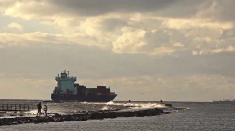 Ship to sail Stock Footage 55911234