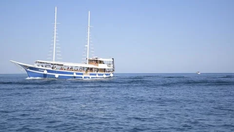 Ship Sailing In Deep Blue Waters Vídeo Stock 164054146