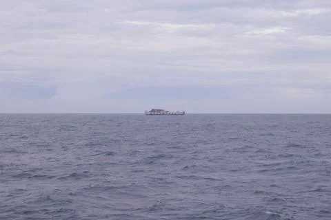 A ship sailing through the Sunda Strait in December 2024 Fotos Stock