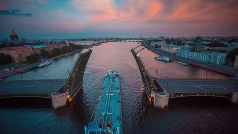 Ship Sails Through Raised Palace Bridge Video stock 73174851