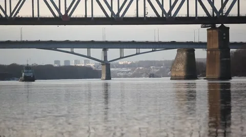 The ship sails under the bridge Video stock 48897541