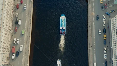 Ship in Saint-Petersburg going under the bridge Stock Footage 106902055