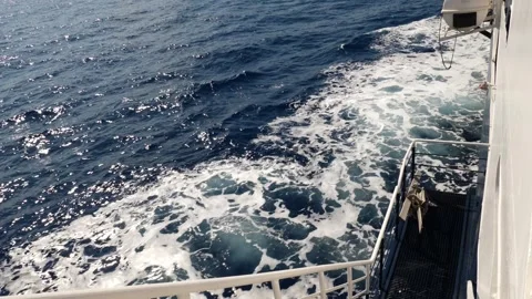 On the Ship in the Sea Видео 333524589