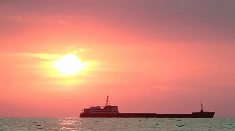 Ship on sea sunset background Видео 11399697