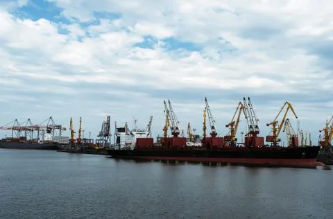 Ship in seaport Stock-Fotos
