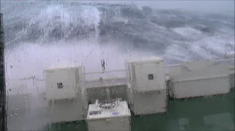 Ship in Storm Stockbeeldmateriaal 62216975