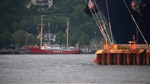 Ship traffic Video stock 91048592