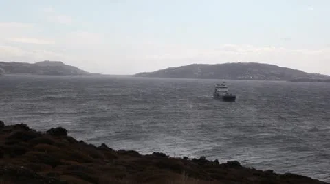 Ship in Windy ocean 스톡 동영상 8847812