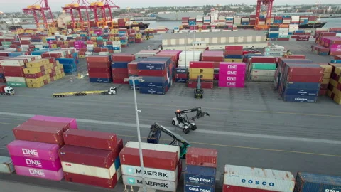 Shipping Container Handler or Reach Stacker loading cargo, sound, 스톡 동영상 273137393