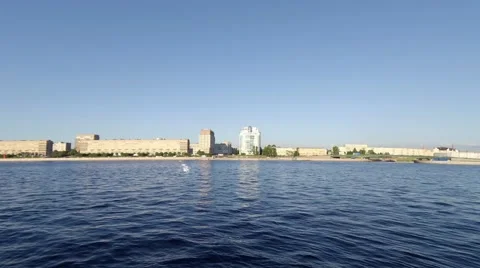 Shipping traffic on the river Vídeos de archivo 52597551