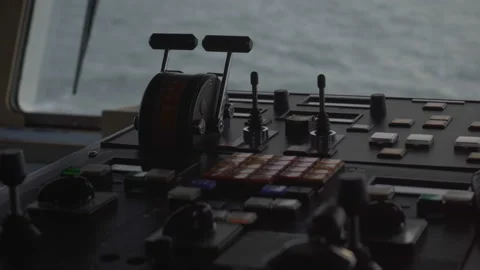 Ship's bridge. Control panel. Pitching. Throttle. Sea is blurred in the 스톡 동영상 150894049