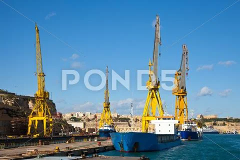 Ships in dry dock Stock Photos
