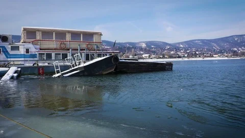 Ships in the river 스톡 동영상 71841745